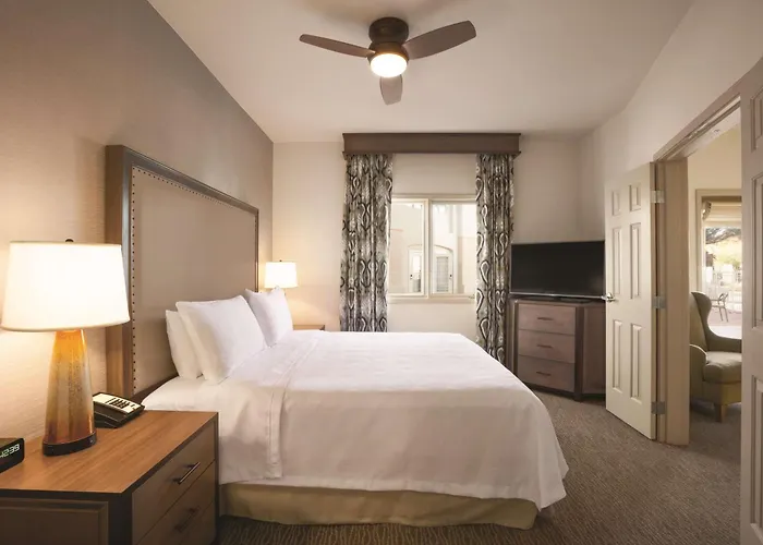 Homewood St. Philip's Plaza 3*