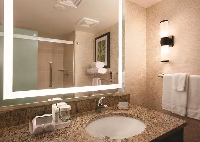 Homewood St. Philip's Plaza 3*