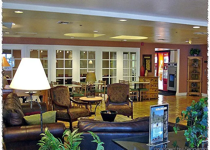 Hotel Homewood St. Philip's Plaza